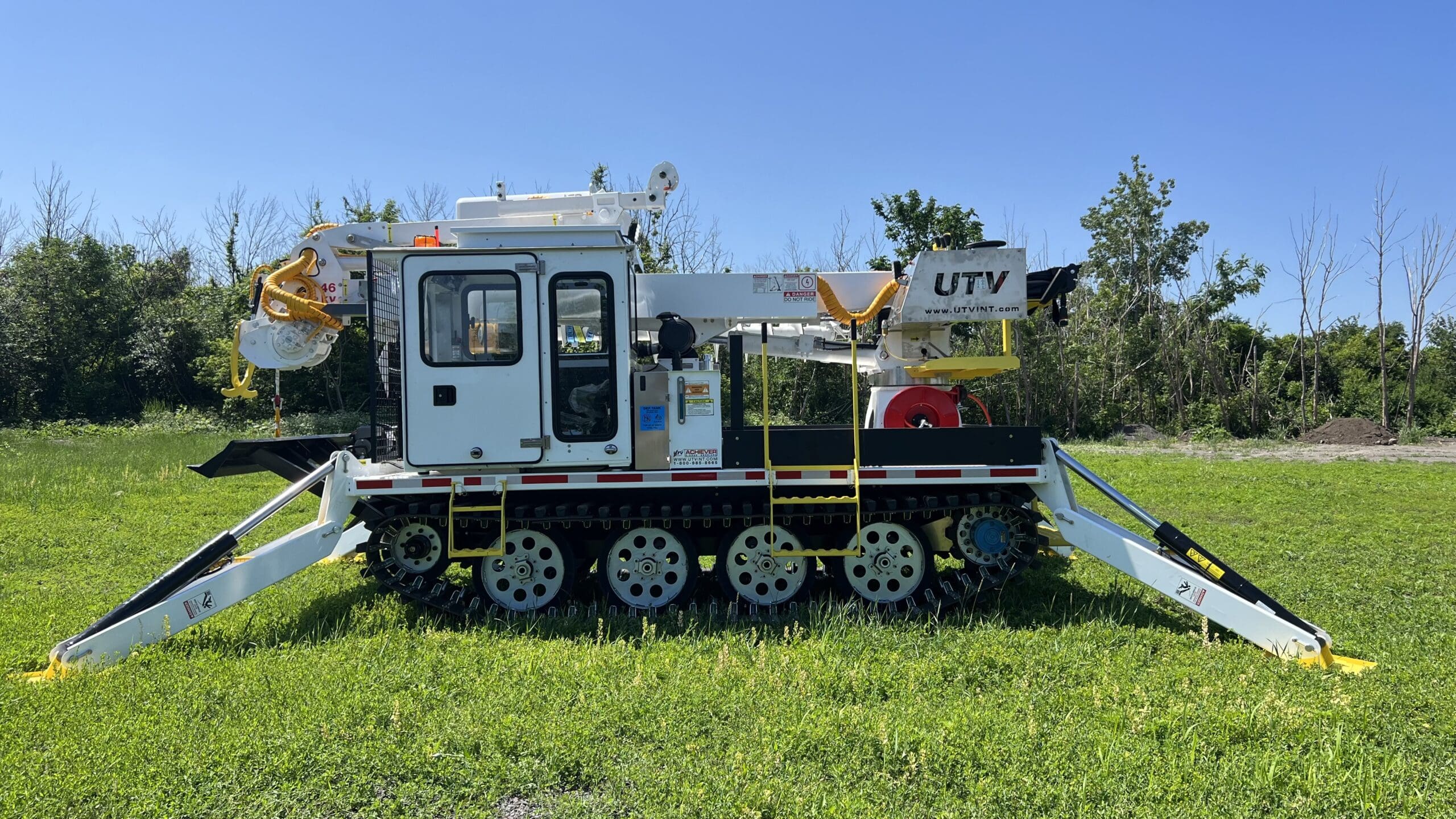 Achiever RT-02 DD - Custom Truck One Source