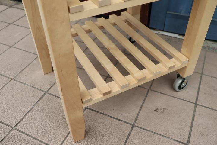 IKEA（イケア）のキッチンワゴンBEKVAM（ベクヴェーム）です。バーチ