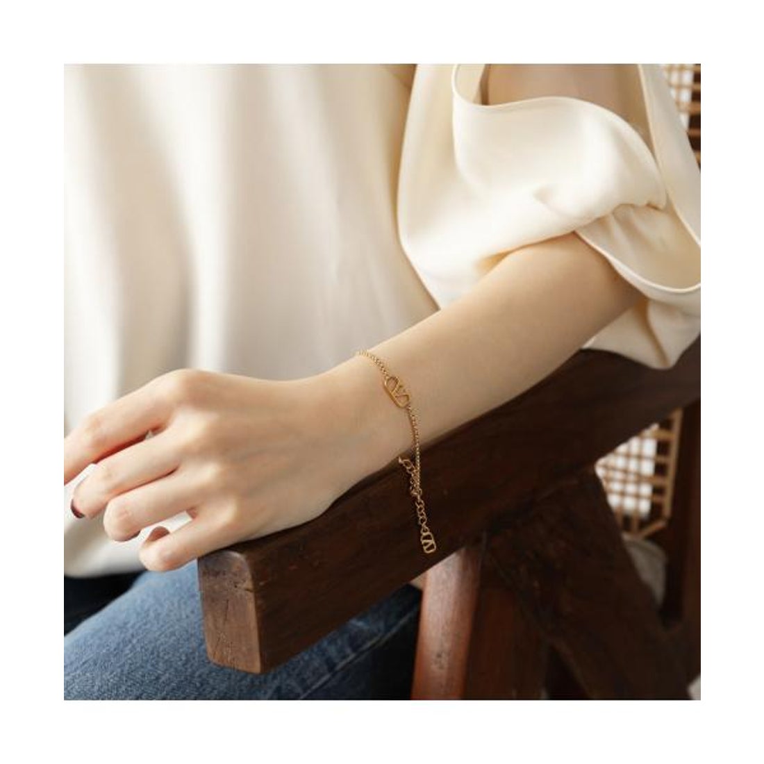 ヴァレンティノ VALENTINO VALENTINO ブレスレット J0F84MET Vロゴ