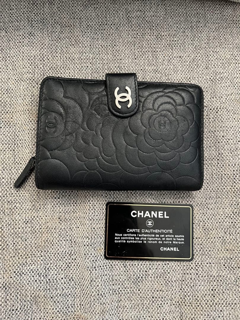 CHANEL カメリア　二つ折り財布　ブラック　正規品 CHANEL(シャネル)財布 カメリアシリーズ 2つ折り（Wホック） 商品詳細
